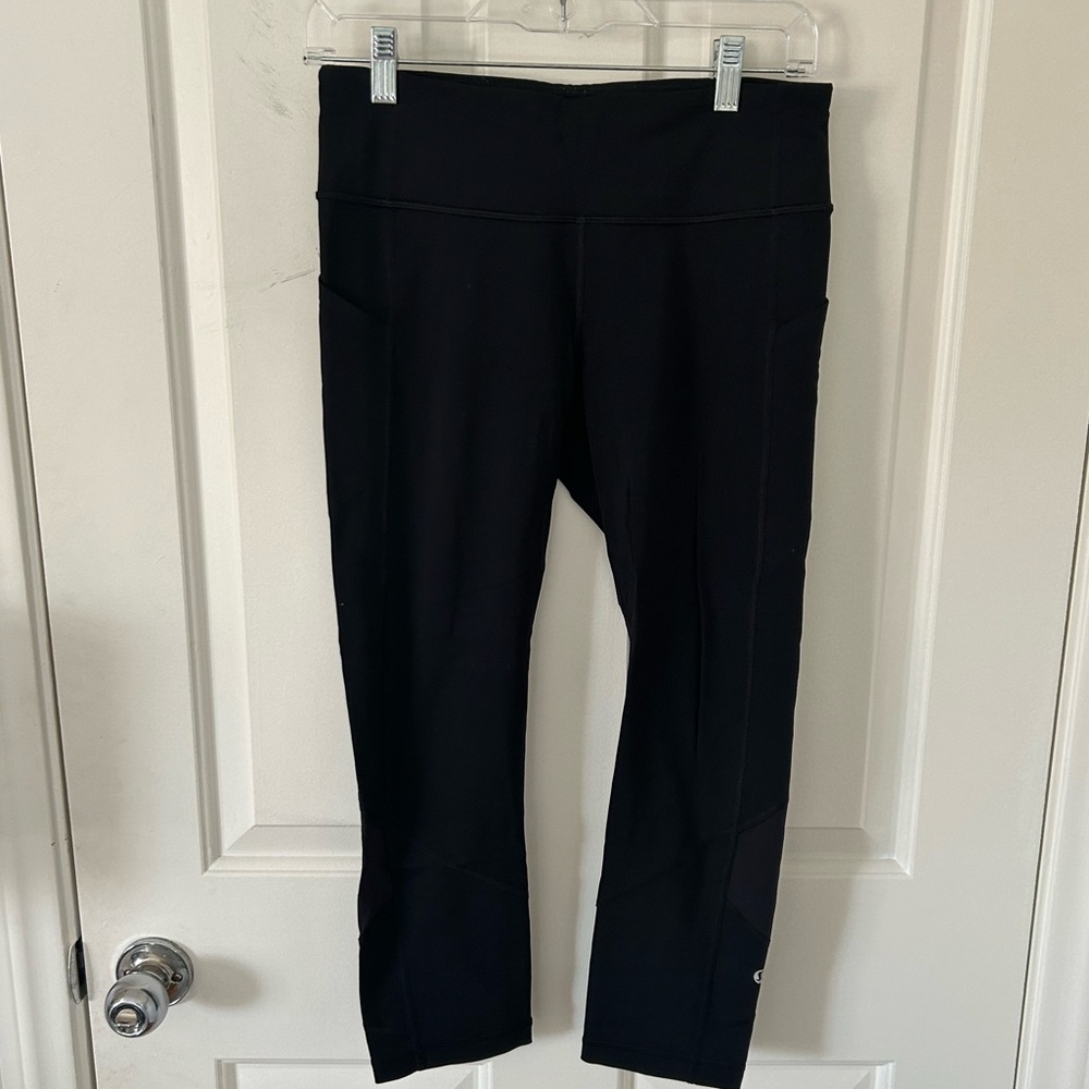 LULULEMON Cropped Leggings with mesh calf